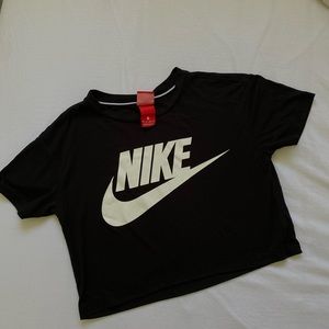 Nike Crop workout top
